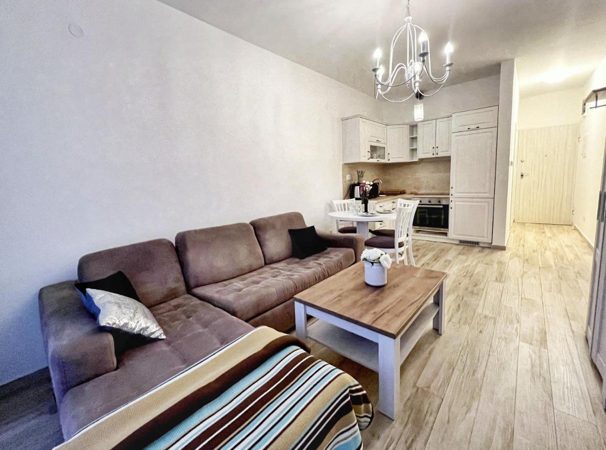 Yourhome Beach Apartments Dobra Voda Extérieur photo