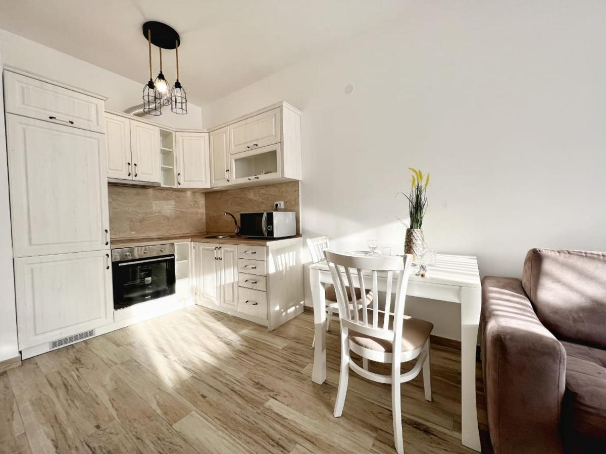 Yourhome Beach Apartments Dobra Voda Extérieur photo